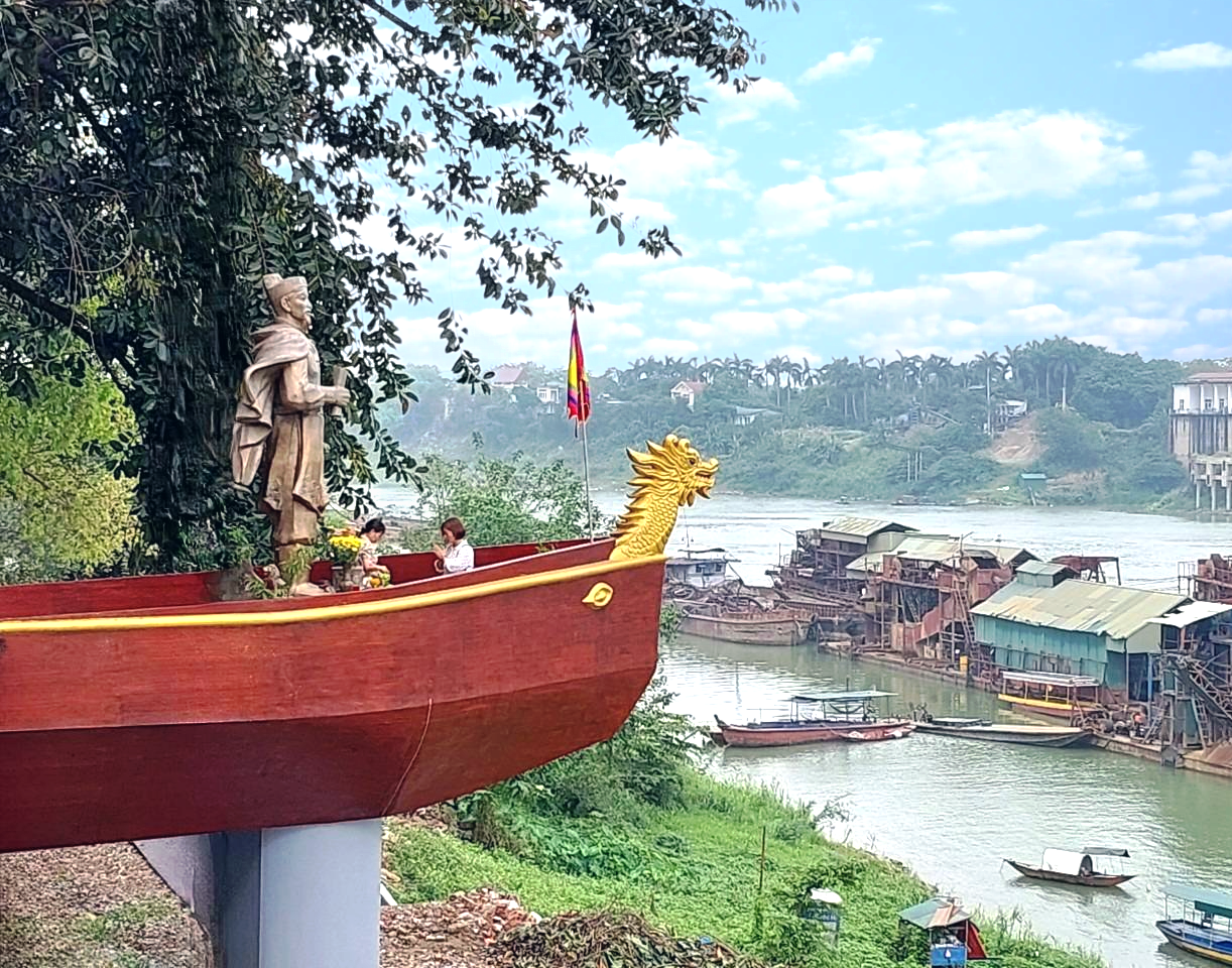Hào khí nơi Bạch Hạc Tam Giang
