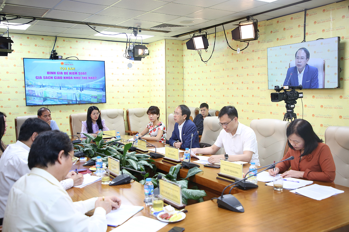 Định giá để kiểm soát giá sách giáo khoa như thế nào