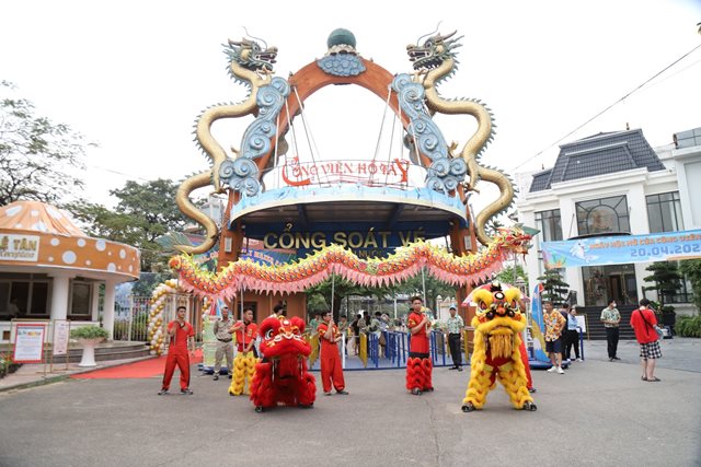 Nhiều hoạt động hấp dẫn tại Công viên Nước Hồ Tây nhân dịp 30 4 - 1 5