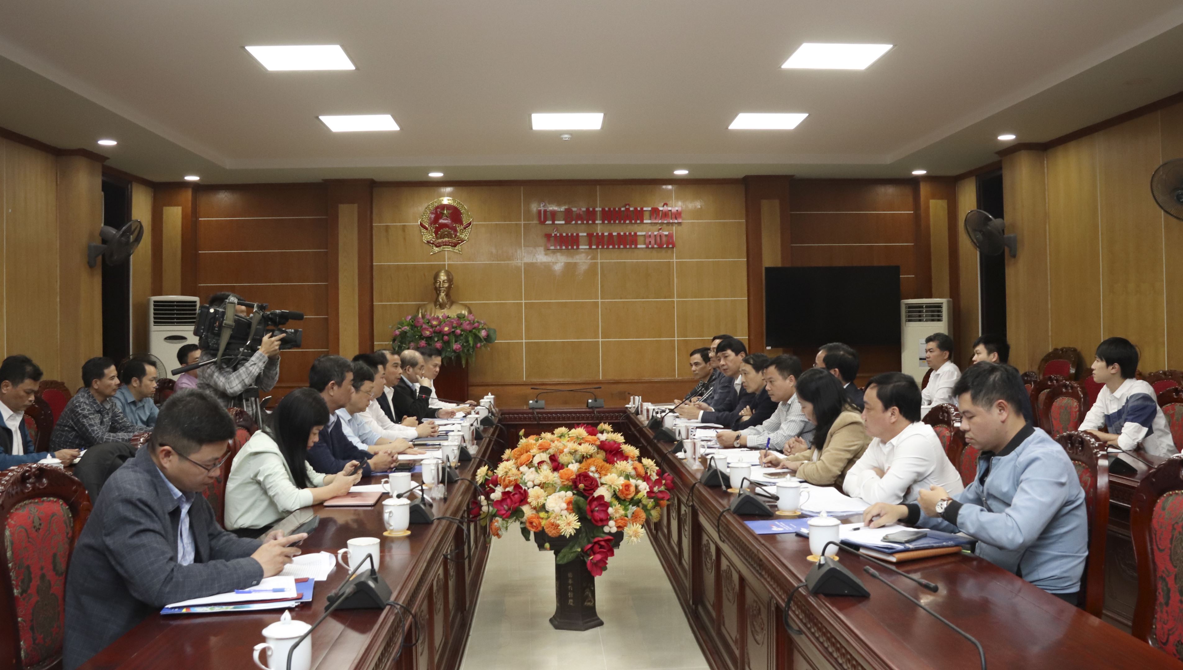 EVN phối hợp sử dụng hiệu quả việc vận hành các nhà máy thuỷ điện