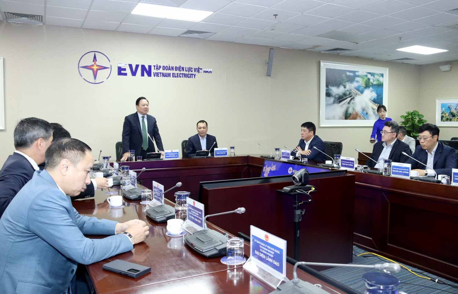 EVN làm việc với Chủ tịch Ủy ban Quản lý vốn Nhà nước tại doanh nghiệp
