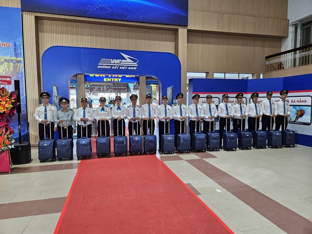 Khai trương đoàn tàu chất lượng cao TP Hồ Chí Minh - Đà Nẵng