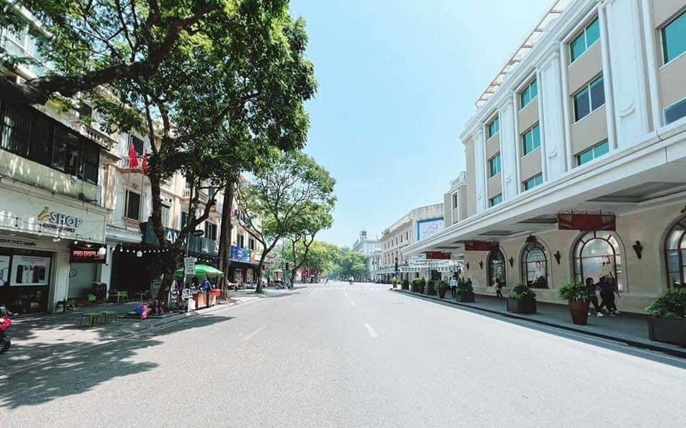 Hà Nội nắng nóng gay gắt, nhiệt độ cao nhất có nơi trên 39 độ C