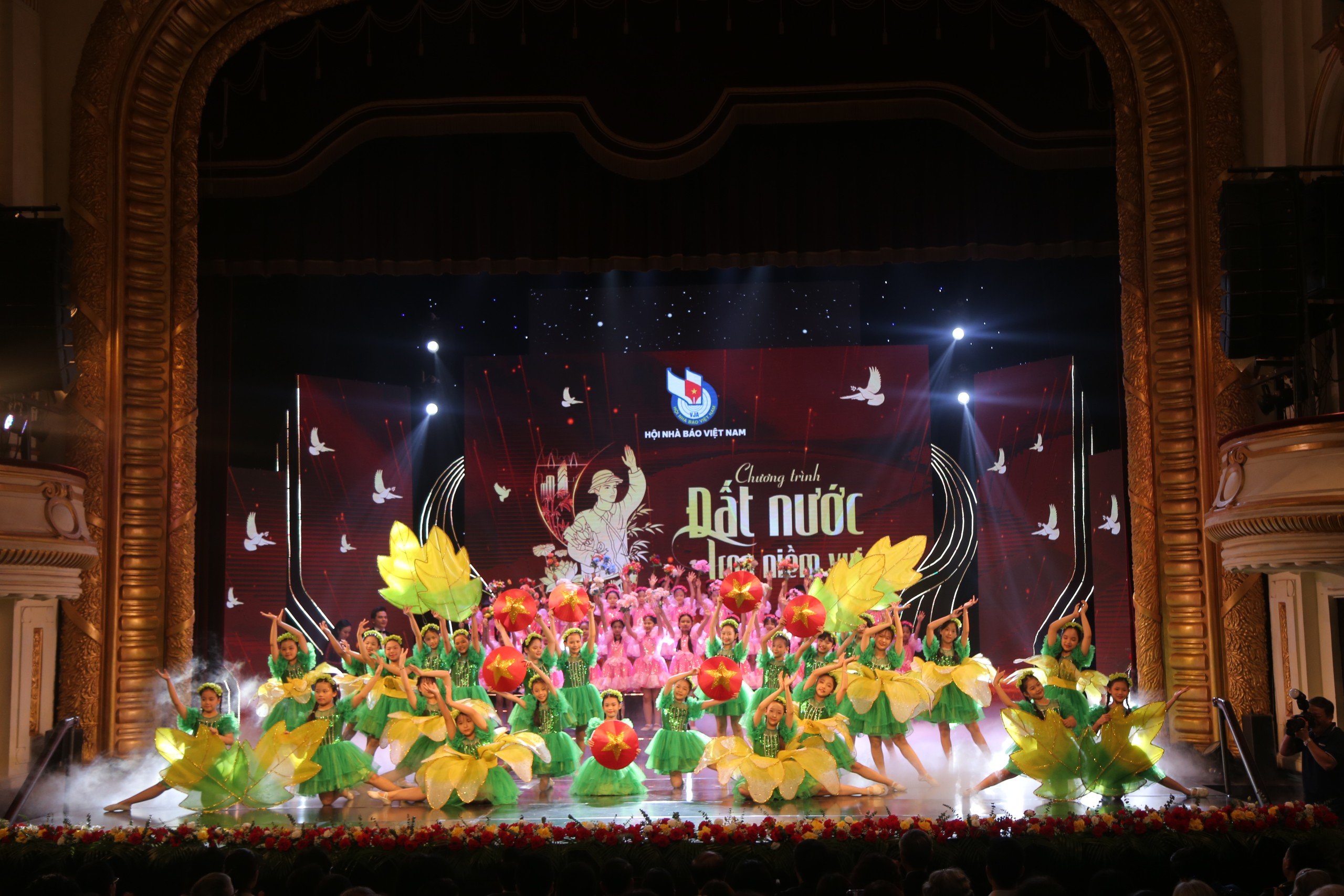 Đặc sắc Chương trình “Đất nước trọn niềm vui”