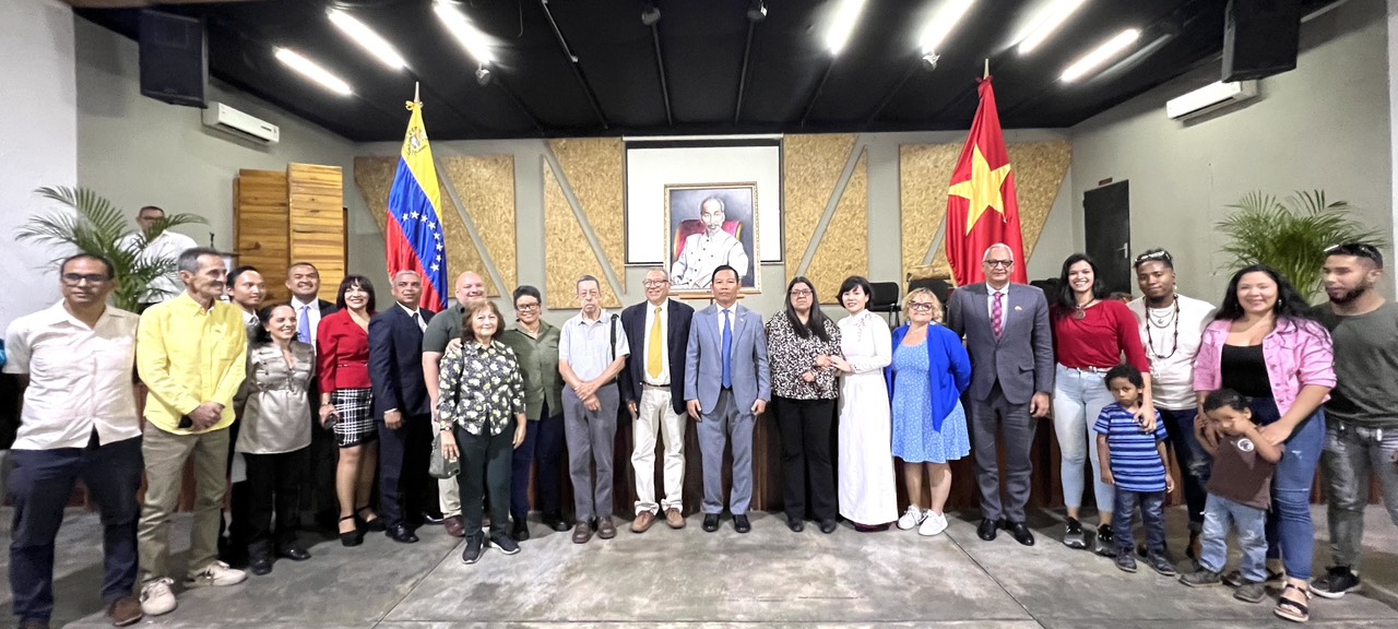 Kỷ niệm 49 năm Ngày giải phóng miền Nam tại Venezuela