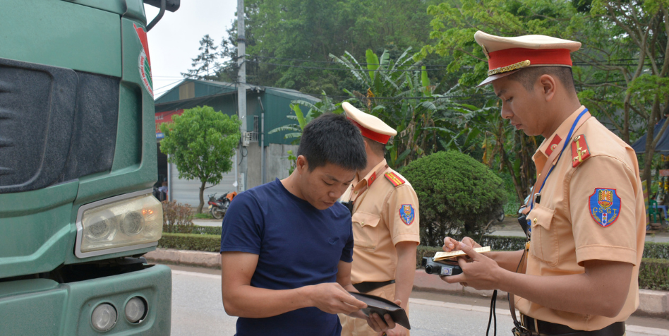 Lạng Sơn đảm bảo ATGT cho người dân dịp nghỉ lễ 30 4-1 5