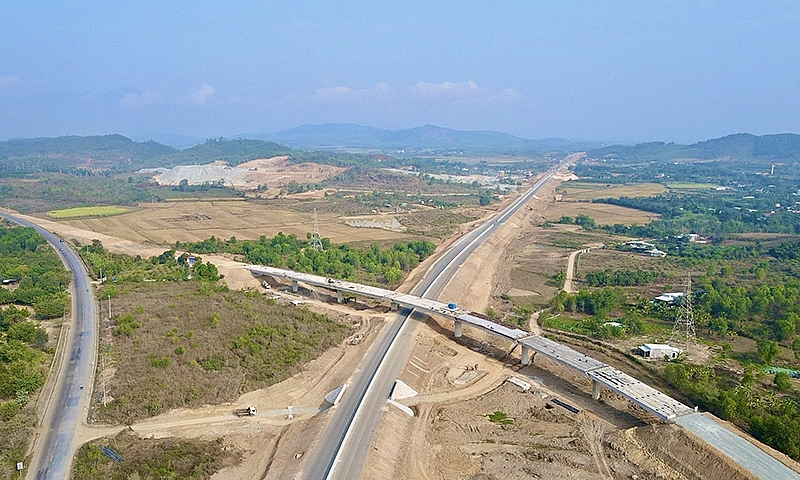 Tập trung xử lý dứt điểm công tác giải phóng mặt bằng các dự án cao tốc trọng điểm