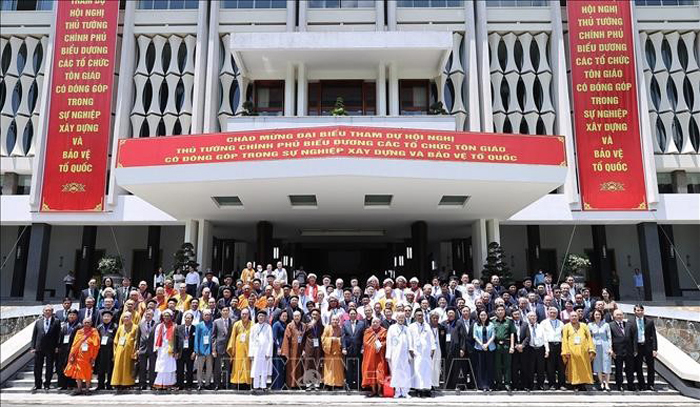 Bài 1 Tự do tín ngưỡng, tôn giáo là quyền con người