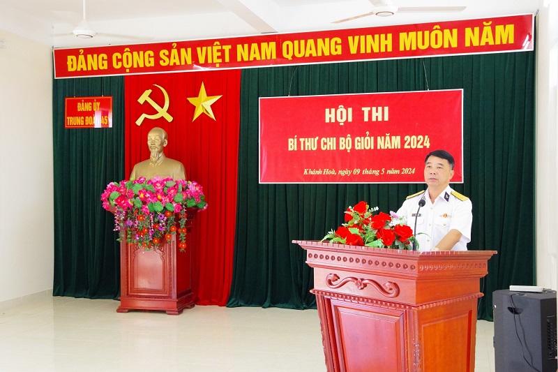 Trung đoàn 451 không ngừng nâng cao chất lượng đội ngũ Bí thư chi bộ