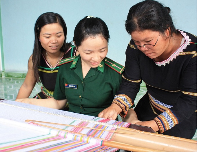 Thay đổi nếp nghĩ, cách làm của đồng bào dân tộc ở Kon Tum