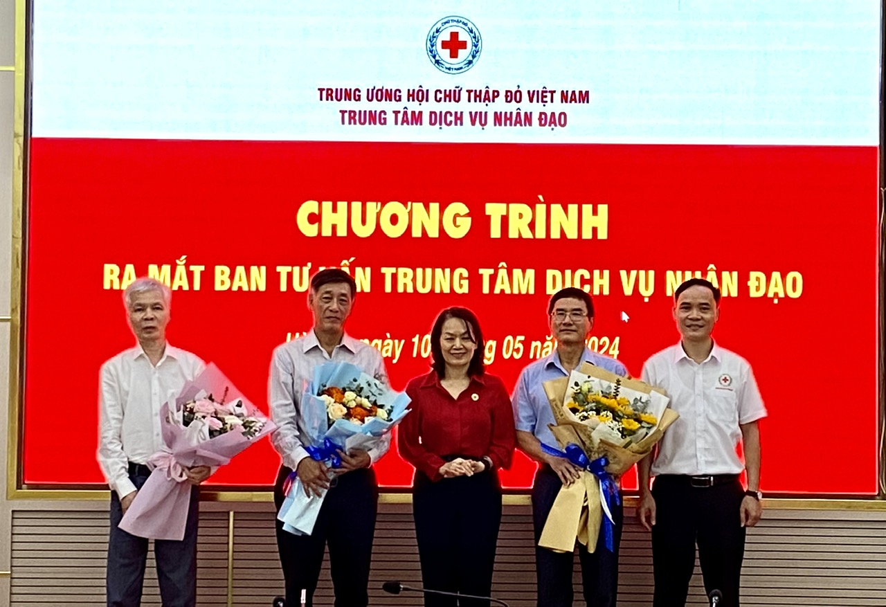 Ra mắt Ban Tư vấn Trung tâm Dịch vụ nhân đạo