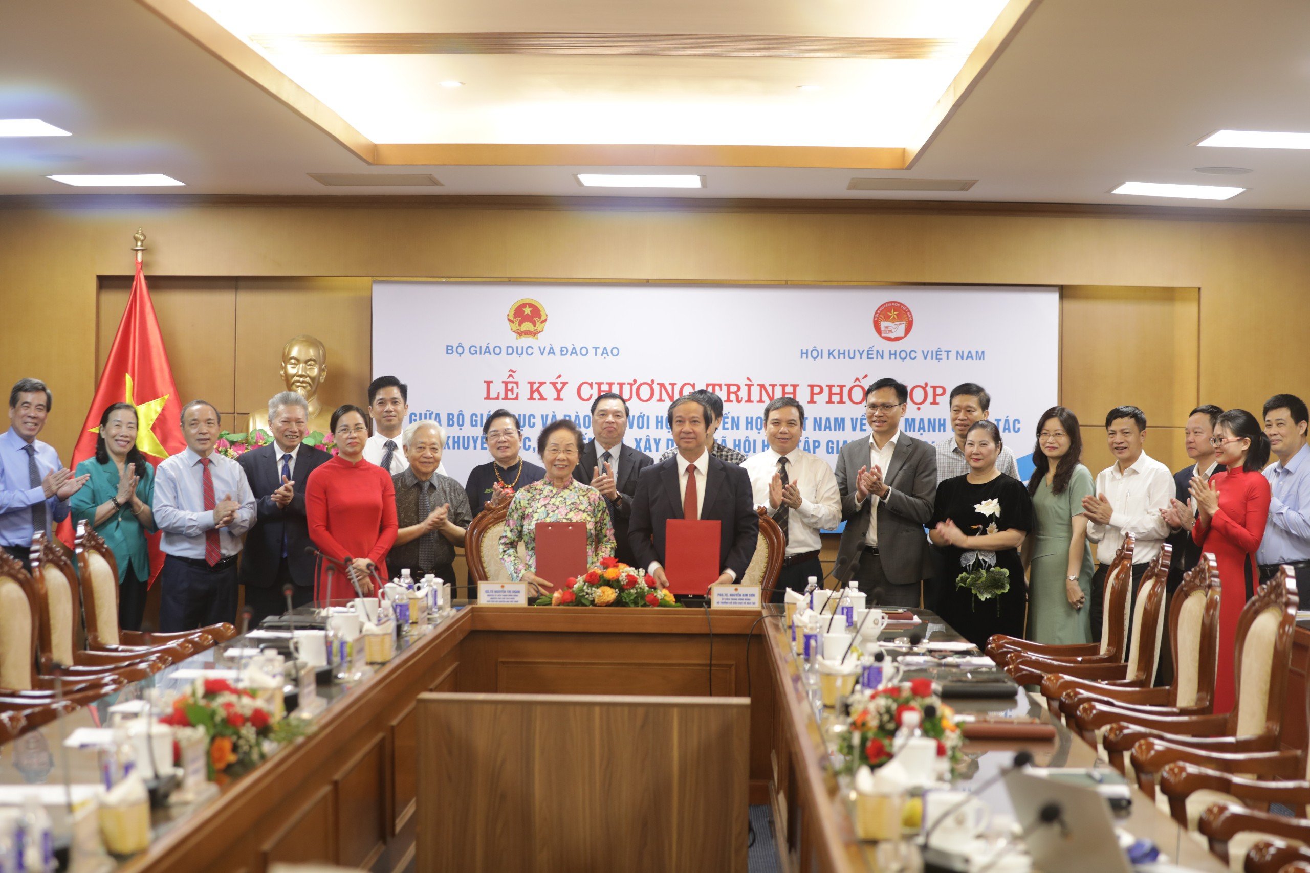 Đẩy mạnh công tác khuyến học, khuyến tài, xây dựng xã hội học tập