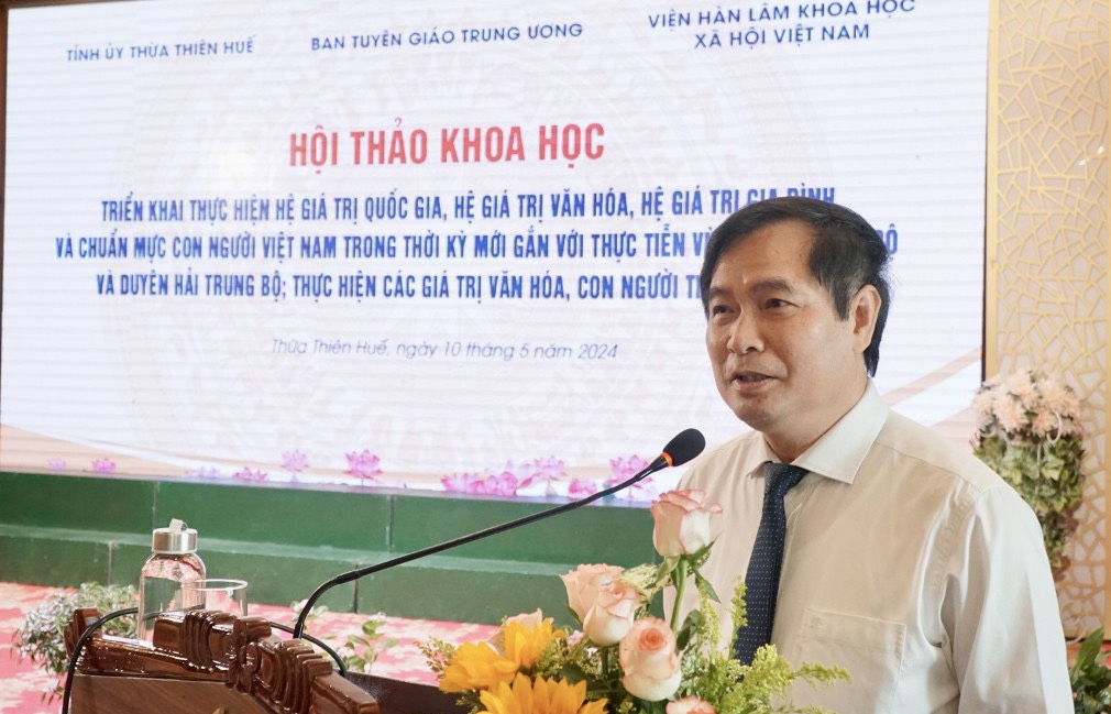 Triển khai thực hiện các hệ giá trị trong thời kỳ mới gắn với thực tiễn