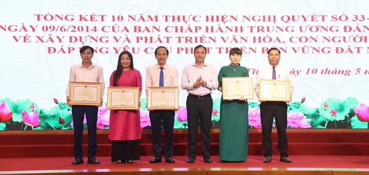 Phát triển toàn diện văn hóa, con người Hà Tĩnh thấm nhuần tinh thần dân tộc, giàu bản sắc quê hương