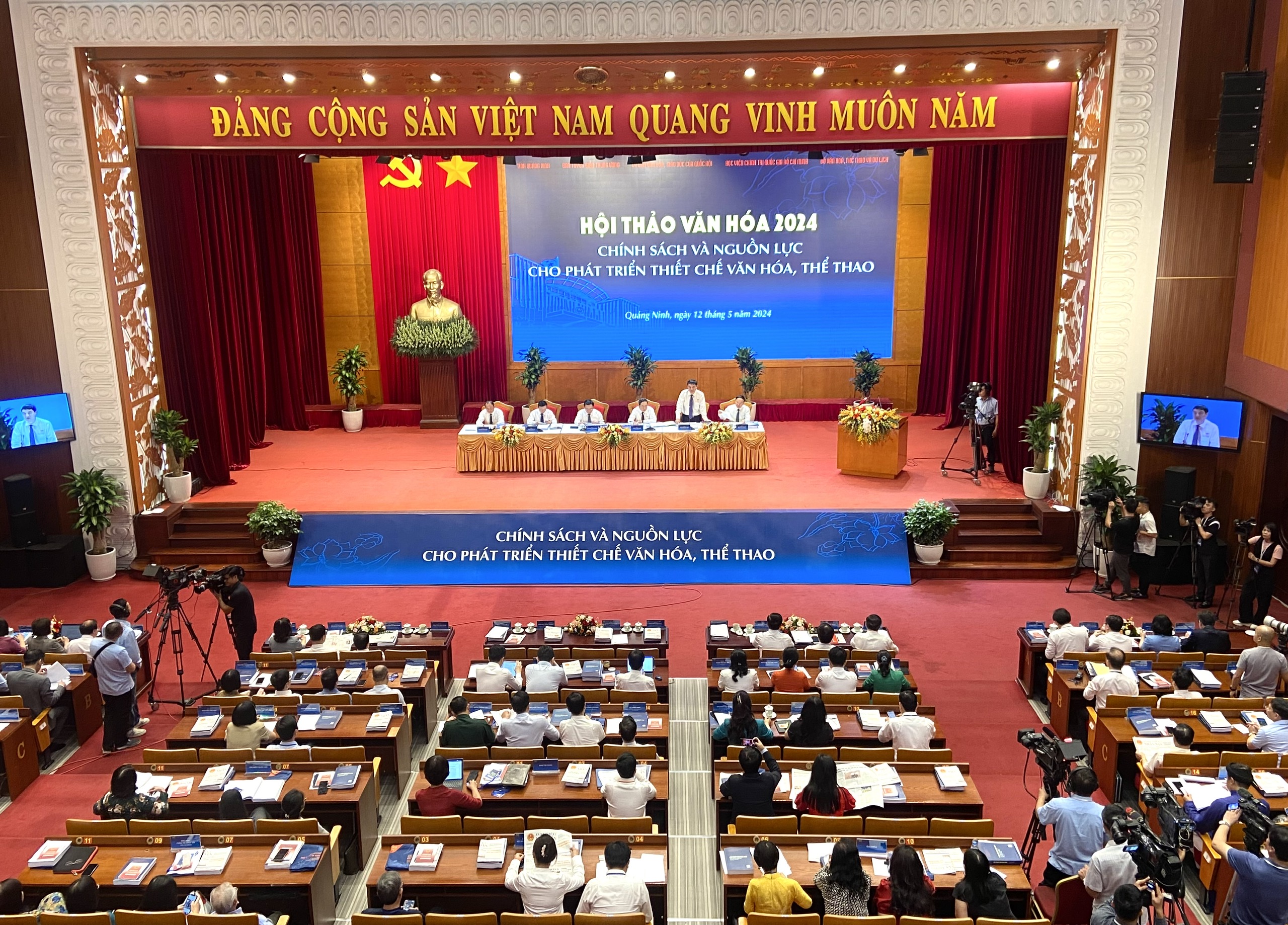 Tháo gỡ điểm nghẽn về chính sách và nguồn lực cho phát triển thiết chế văn hóa, thể thao