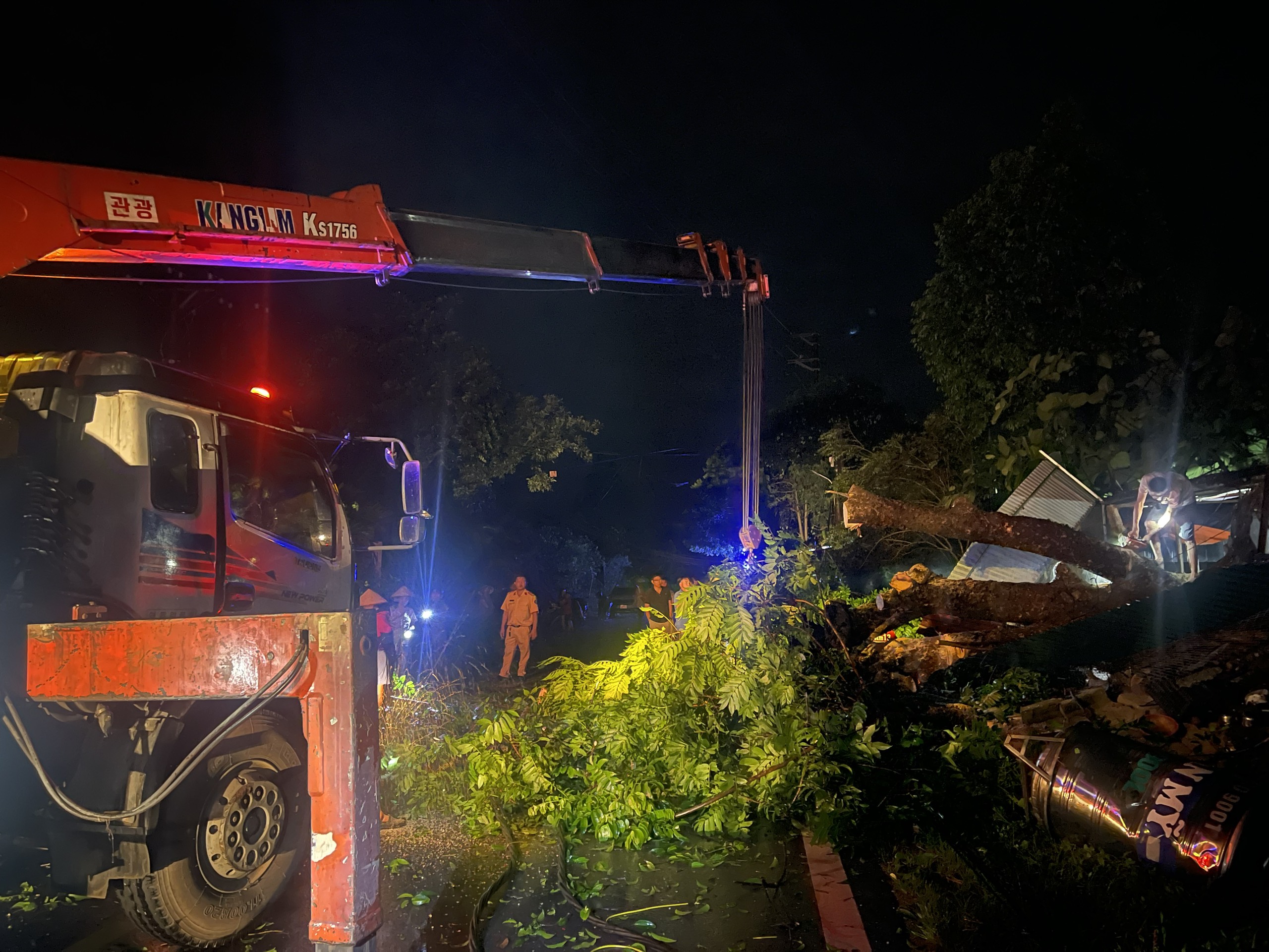 Lào Cai Mưa lớn, dông lốc gây thiệt hại khoảng 6,2 tỉ đồng