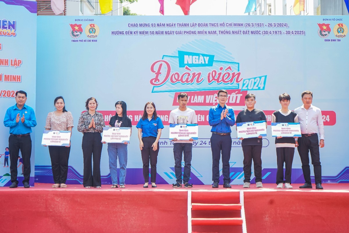 Phát huy vai trò của tổ chức Đoàn trong tham gia xây dựng Đảng, chính quyền