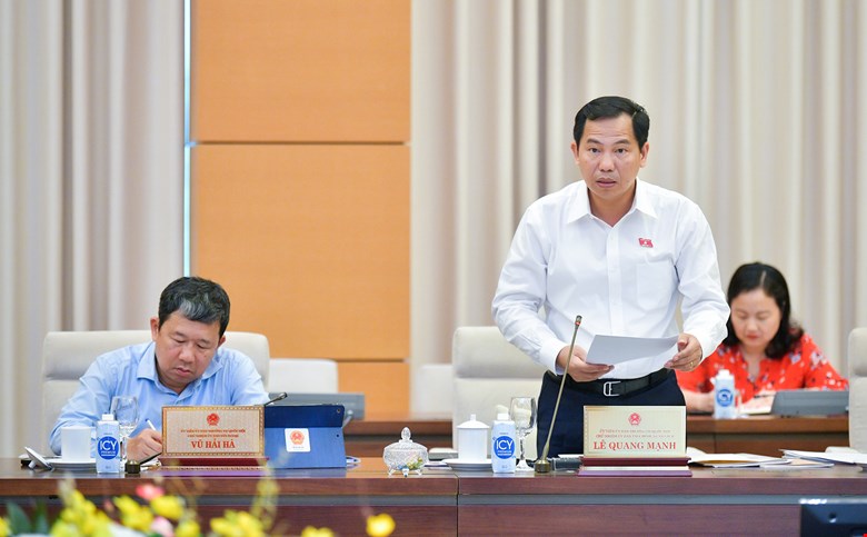Nhiều dự án phải dừng thi công do vướng thủ tục pháp lý