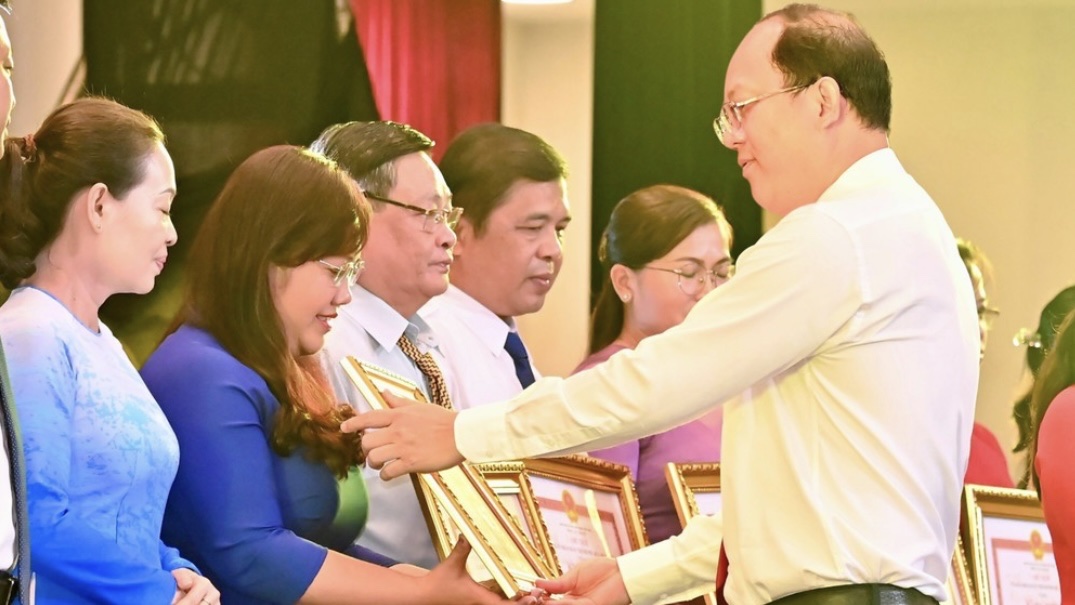 TP Hồ Chí Minh biểu dương các tập thể, cá nhân tiêu biểu trong học tập và làm theo Bác