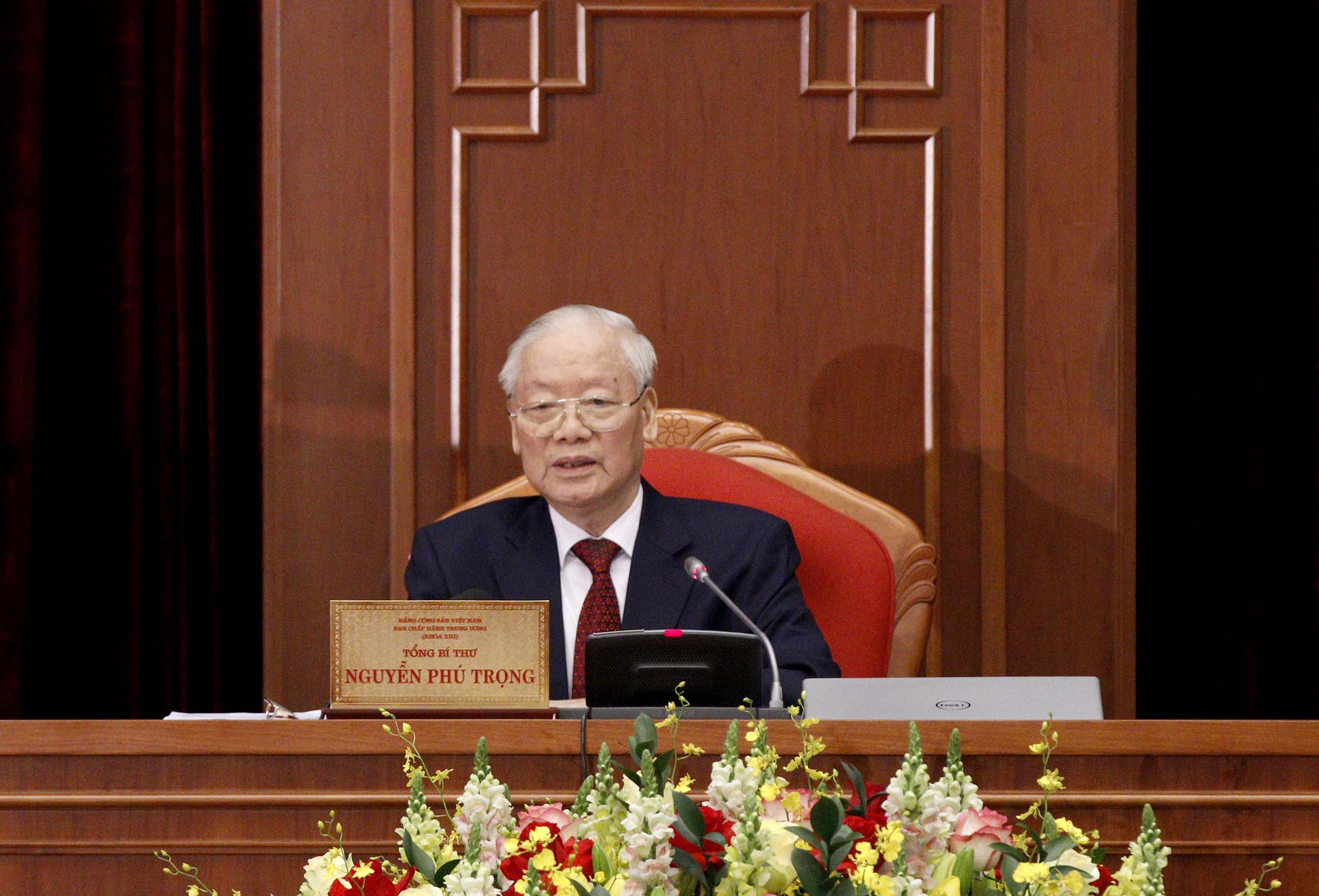 Khẩn trương chuẩn bị các văn kiện trình Đại hội XIV của Đảng, định hướng chuẩn bị đại hội đảng bộ các cấp