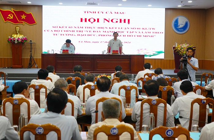 Nêu cao tinh thần tự giác học tập và làm theo tư tưởng, đạo đức, phong cách Hồ Chí Minh mọi lúc, mọi nơi