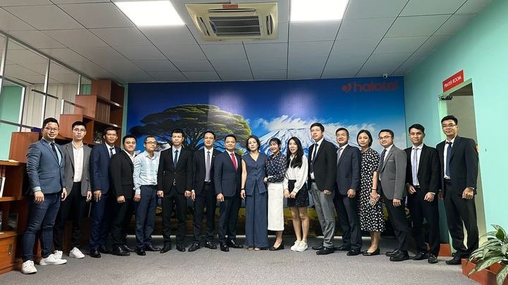 Mức sinh hoạt phí cơ sở áp dụng cho cơ quan Việt Nam ở nước ngoài là 1 350 USD người tháng