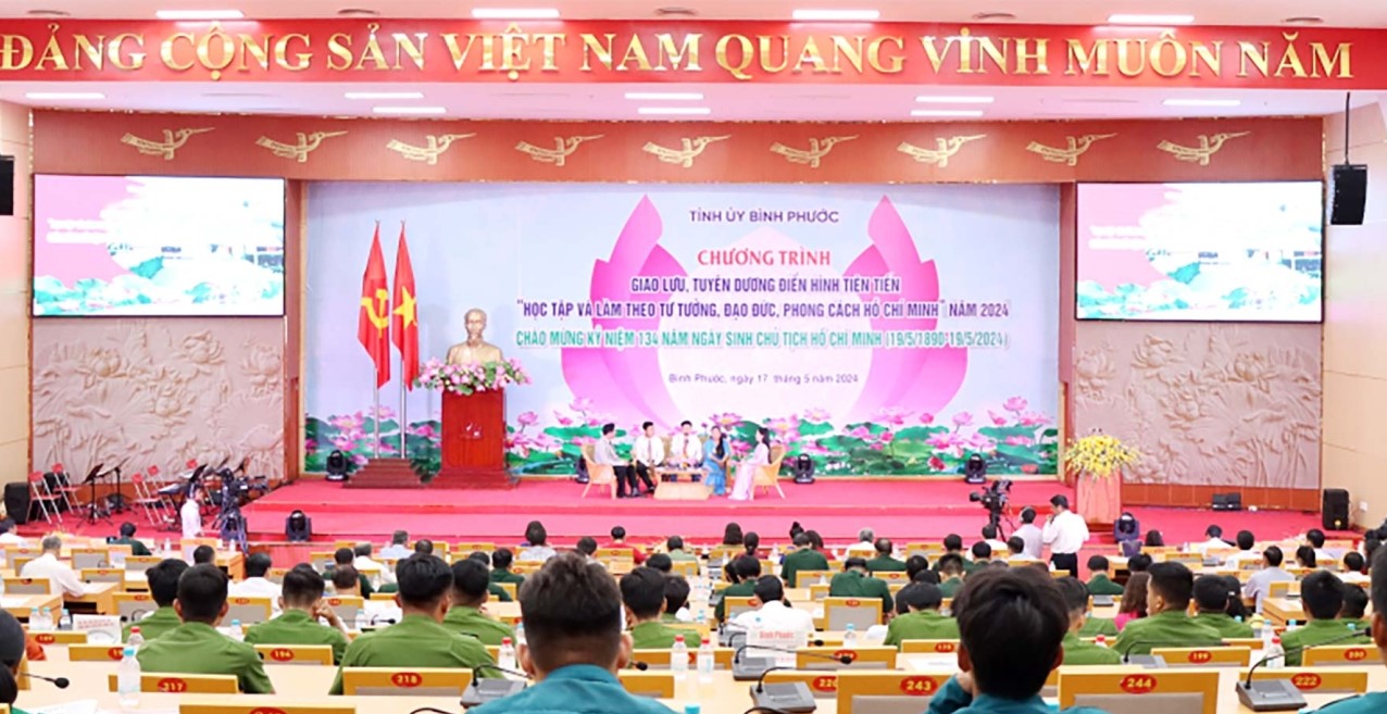 Việc học và làm theo Bác ngày càng thực chất, đi vào chiều sâu