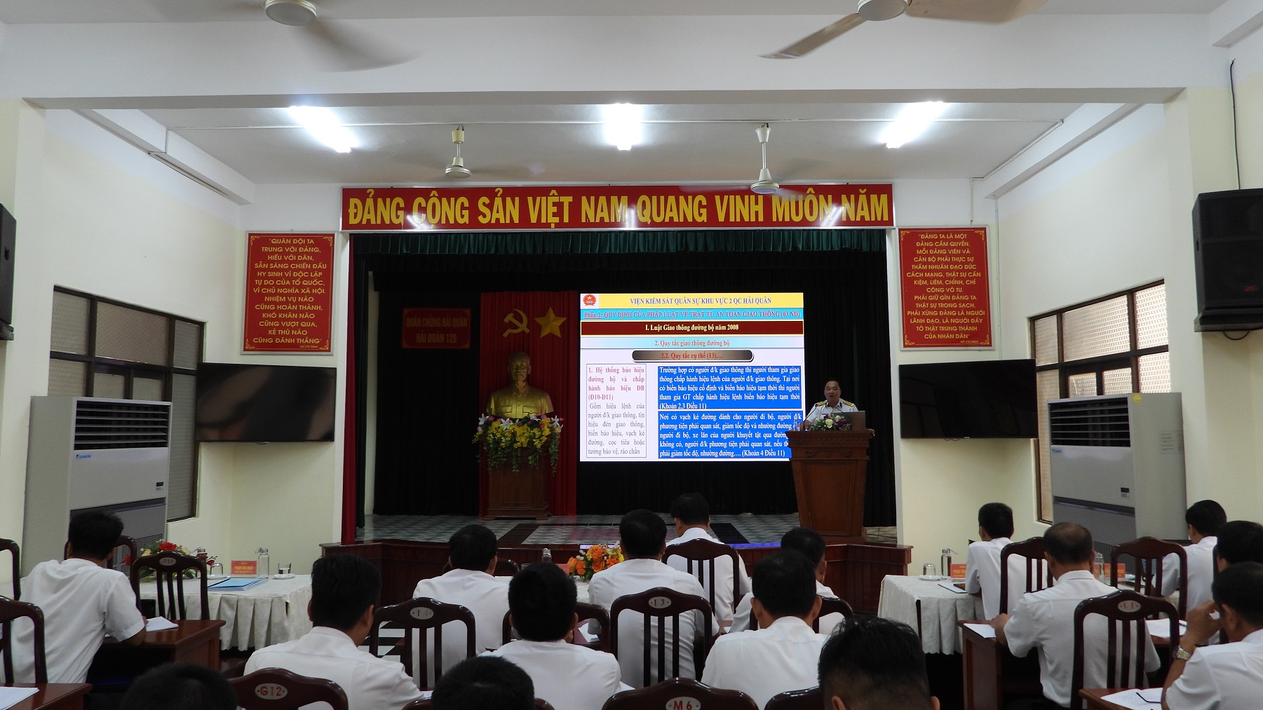 Nâng cao ý thức pháp luật cho cán bộ, nhân viên, người lao động