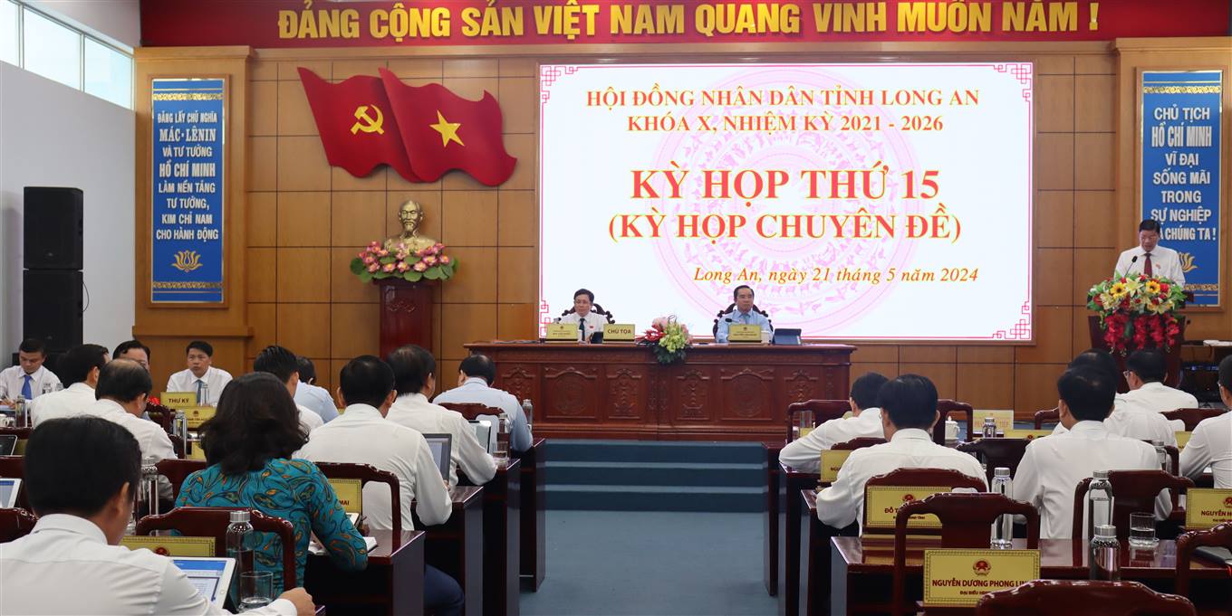Sớm đưa các Nghị quyết thật sự đi vào cuộc sống