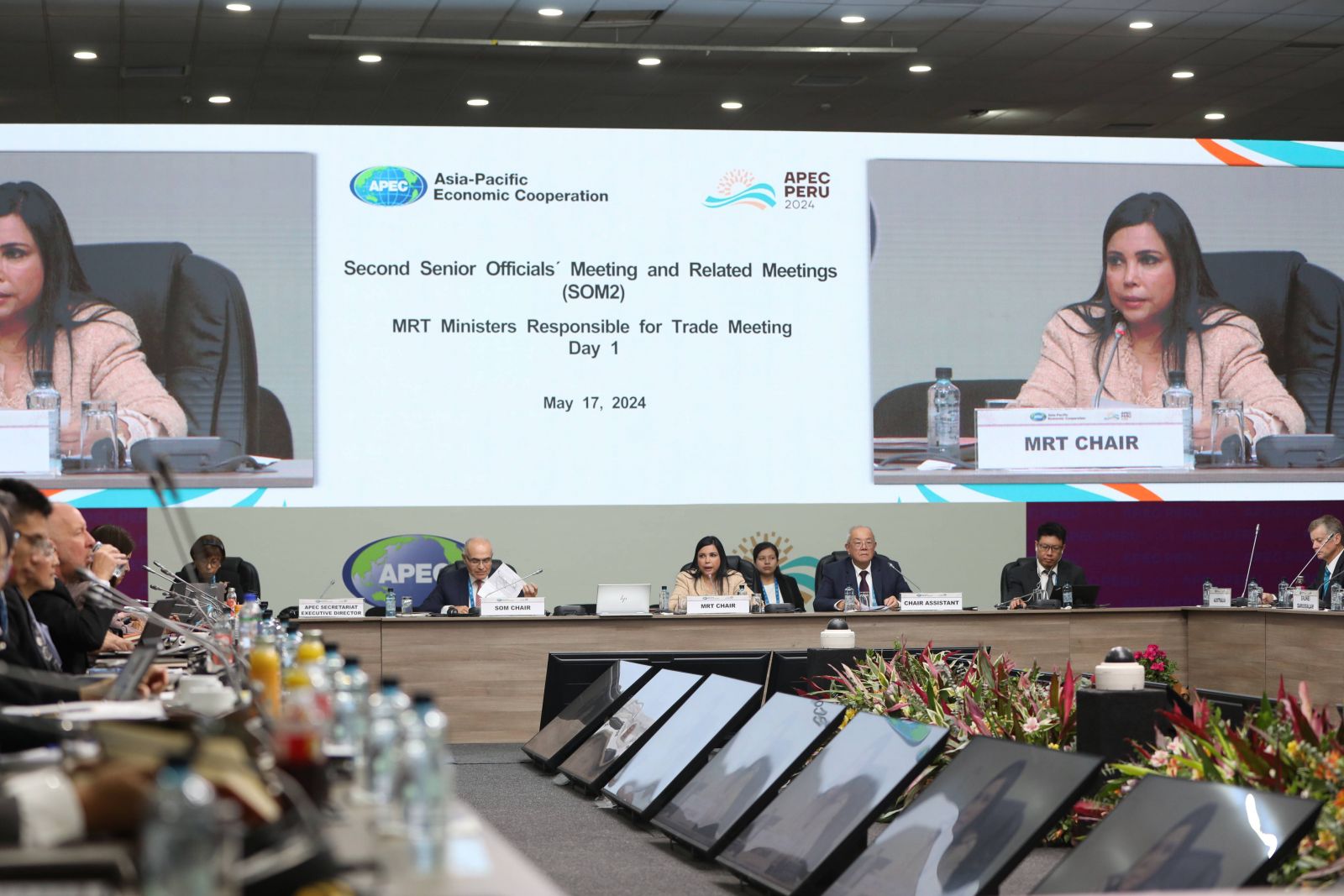 Dự báo tăng trưởng kinh tế toàn cầu năm 2024 ở mức 3,2 và 2,9