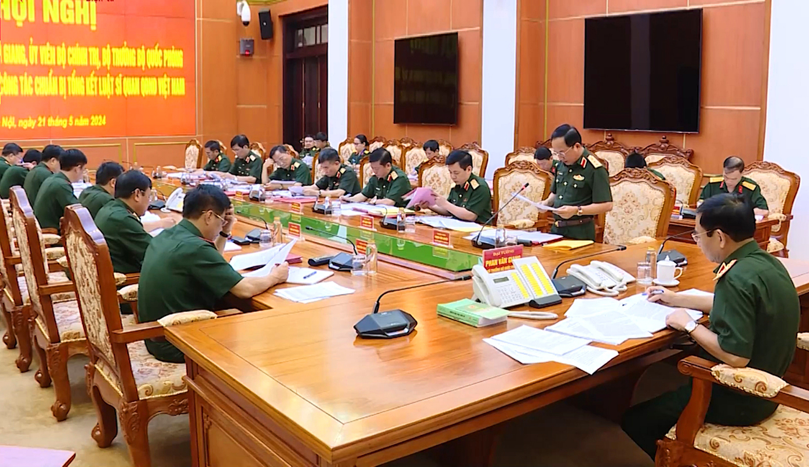 Chuẩn bị tổng kết Luật Sĩ quan Quân đội nhân dân Việt Nam