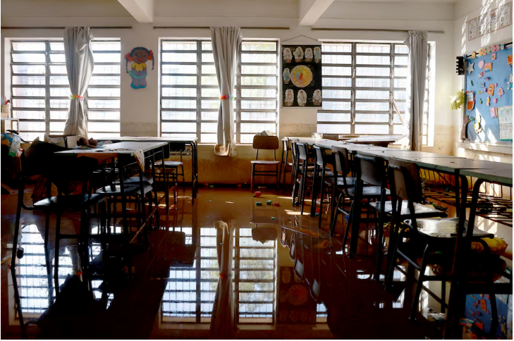 Brazil Lũ lụt khiến hàng chục nghìn học sinh không thể đến trường