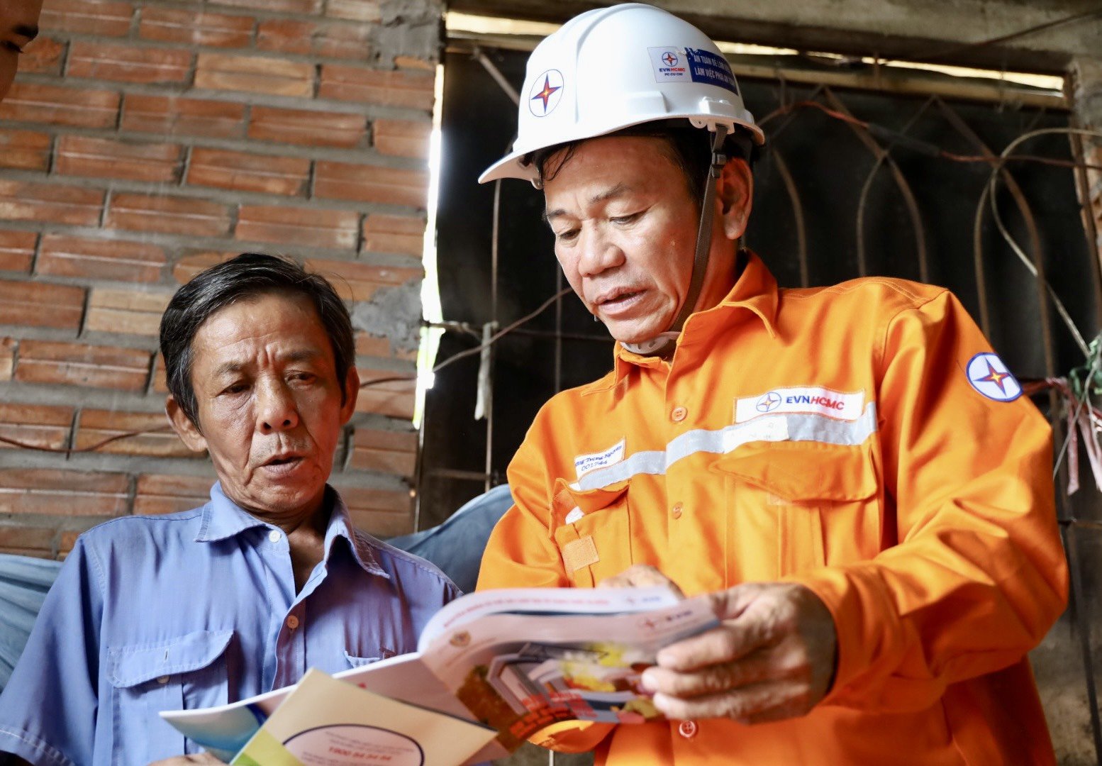 Ngành điện lực TP Hồ Chí Minh Đẩy mạnh khảo sát, tư vấn sử dụng điện an toàn trong nhân dân