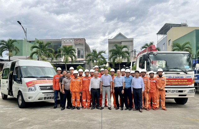 Tổng công ty Điện lực miền Trung hỗ trợ thi công xây dựng dự án đường dây 500kV