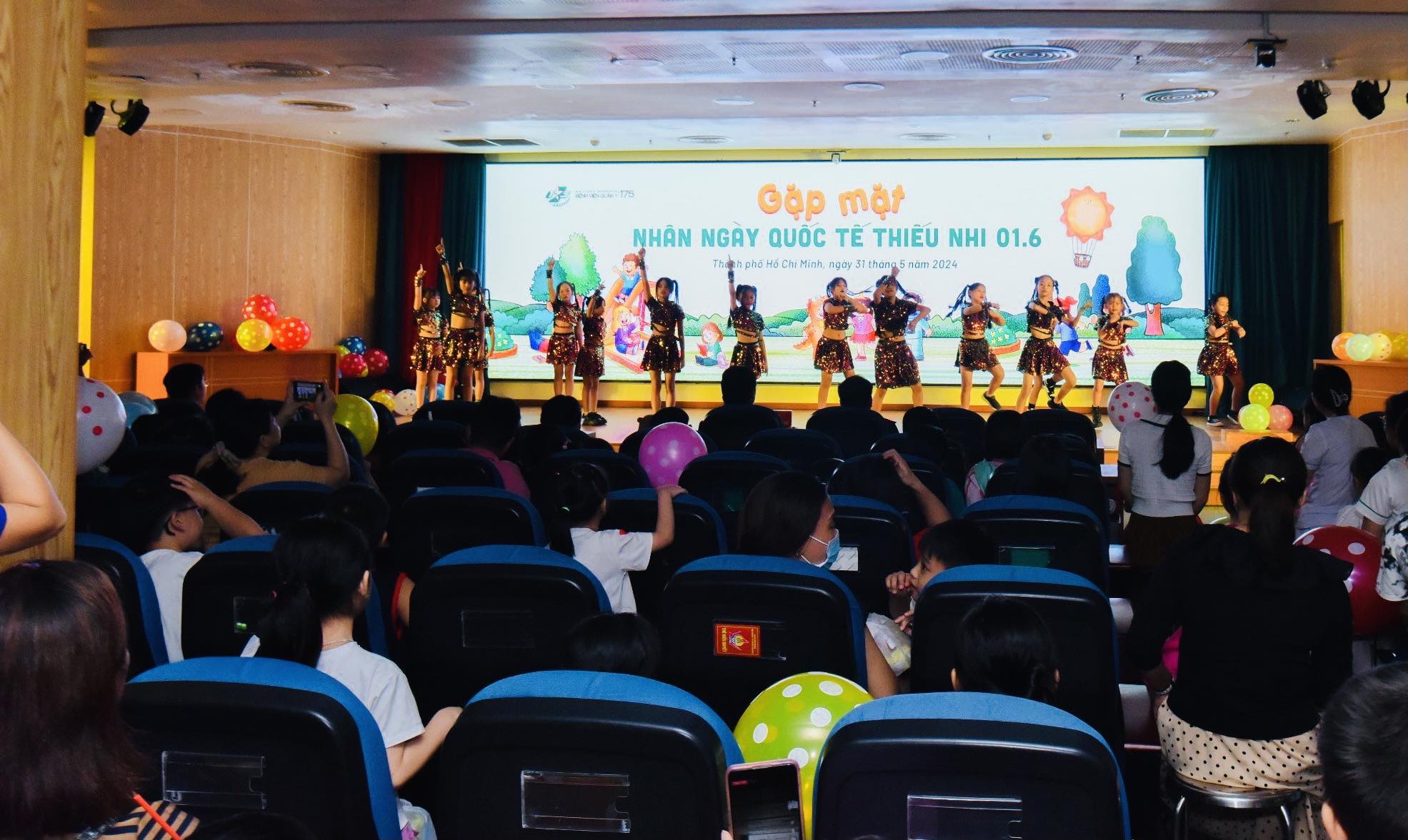 Bệnh viện Quân y 175 tổ chức gặp mặt con cán bộ, nhân viên nhân Ngày Quốc tế thiếu nhi 1 6