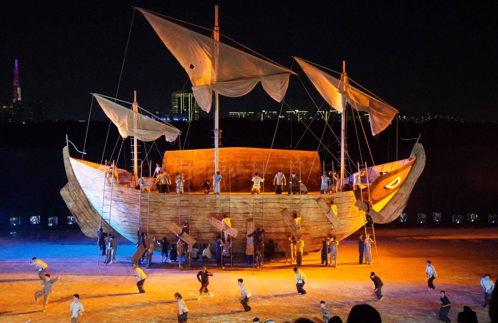 Cảnh báo tình trạng rao bán vé Chuyến tàu huyền thoại