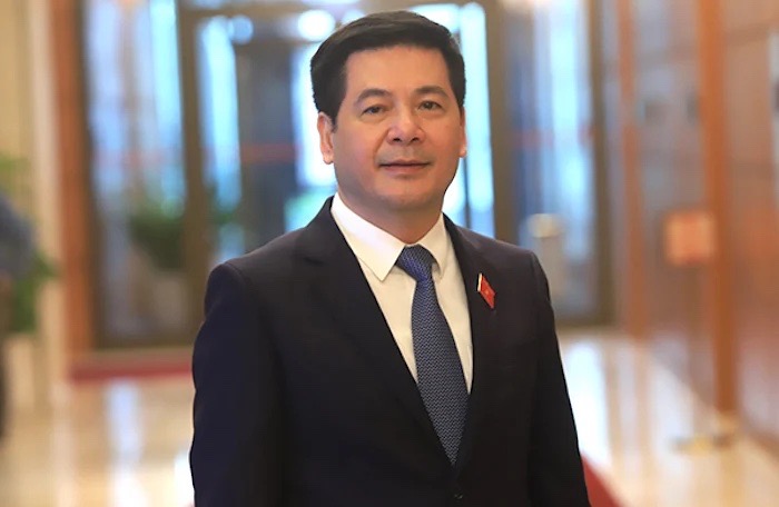 Hàng loạt vụ bán hàng giả trên mạng xã hội bị triệt phá