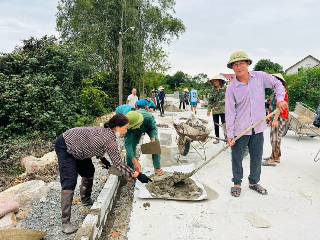 Những tấm gương sáng trong xây dựng Đảng, chính quyền ở cơ sở