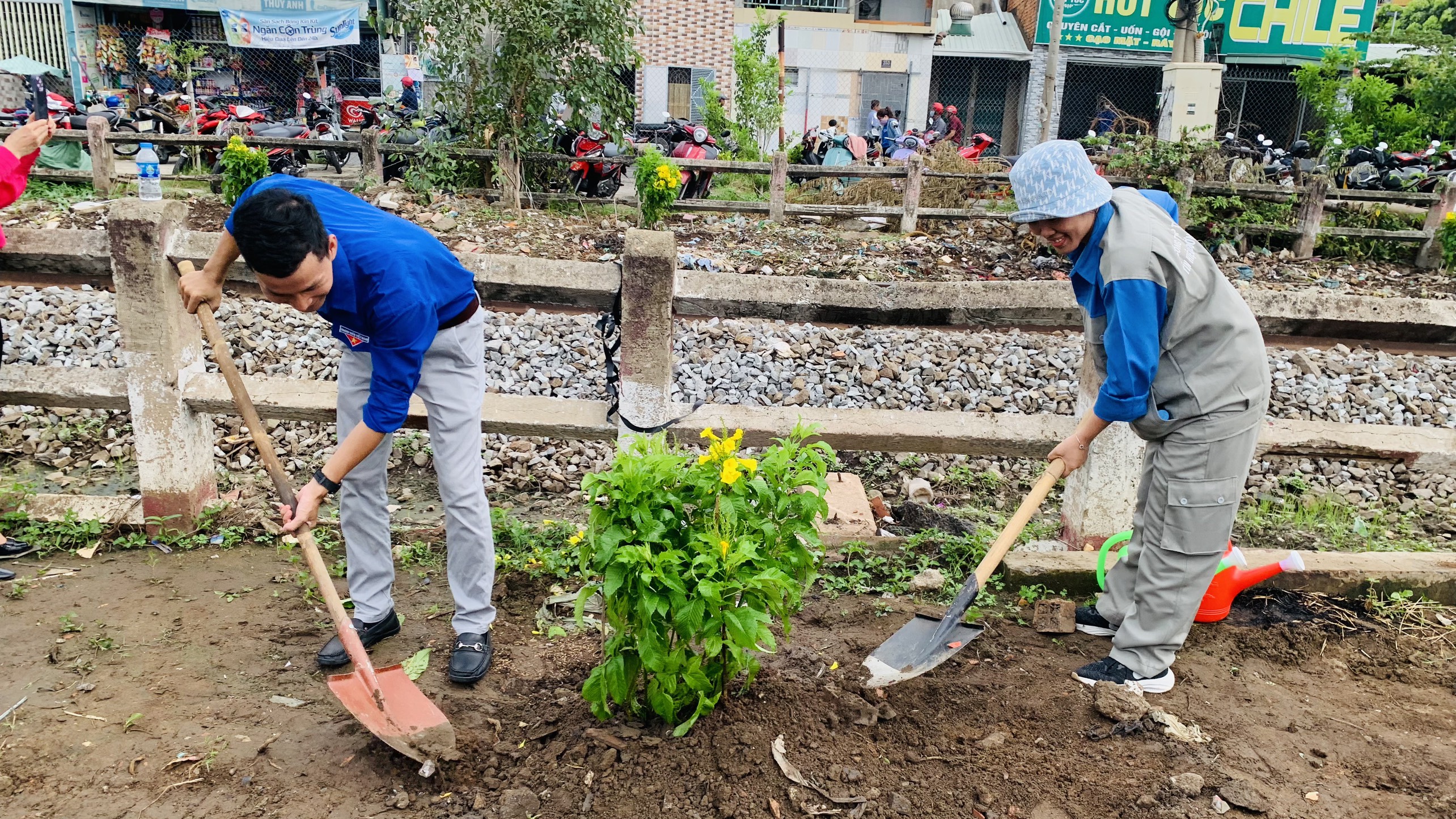 TP Hồ Chí Minh phát động phong trào Đường tàu - Đường hoa