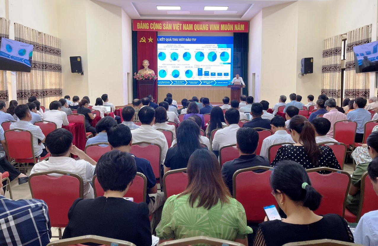 Nâng cao nhận thức, kỹ năng trong bảo vệ nền tảng tư tưởng của Đảng