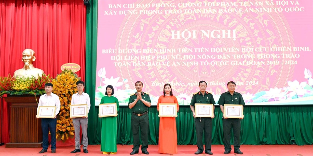 Bình Phước Biểu dương điển hình tiên tiến trong phong trào toàn dân bảo vệ an ninh Tổ quốc