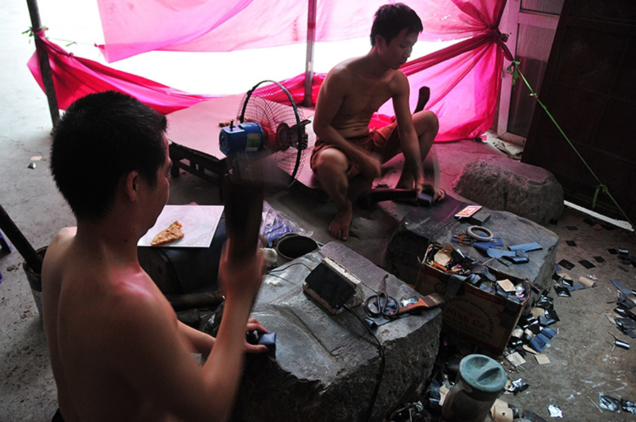 Độc đáo nghề dát vàng ở Kiêu Kỵ