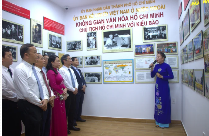 Khánh thành công trình “Không gian văn hóa Hồ Chí Minh” và “Điểm hẹn kiều bào”