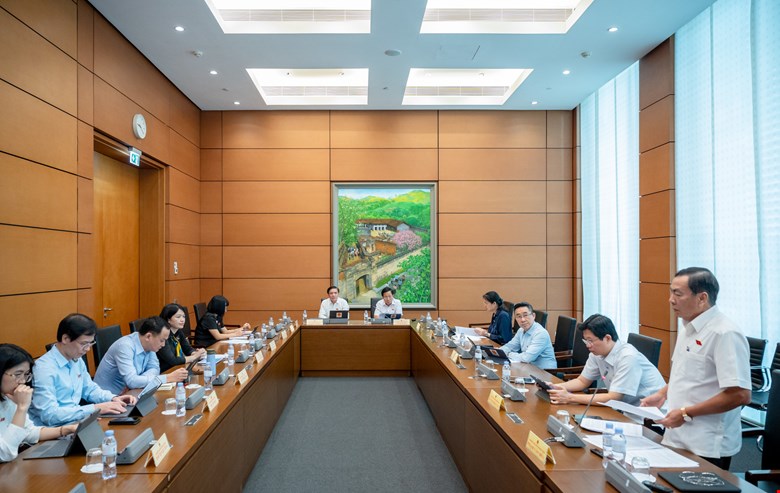 Đảm bảo vai trò hoạt động của tổ chức công đoàn