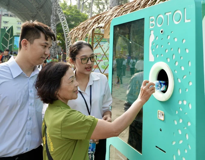 Ngày hội sống xanh TP Hồ Chí Minh Đẩy mạnh kiểm soát ô nhiễm môi trường