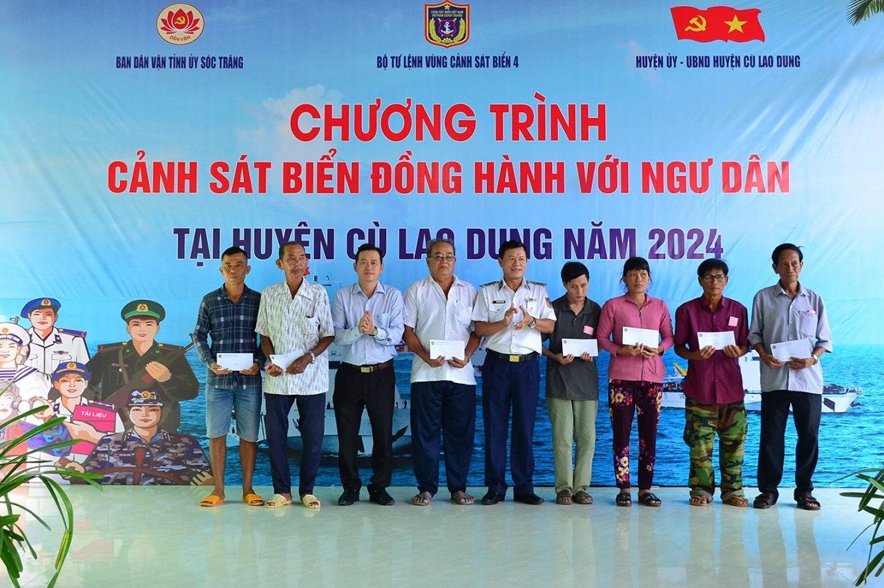 Lan tỏa chương trình “Cảnh sát biển đồng hành với ngư dân”