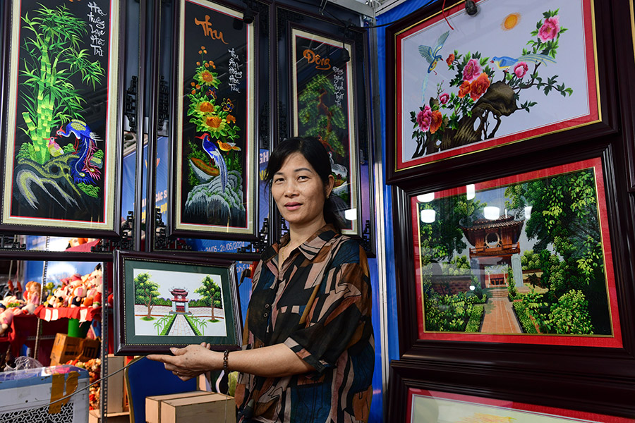 Làng thêu Quất Động