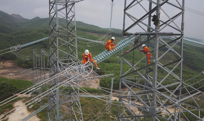 Thủ tướng biểu dương các đơn vị thi công đường dây 500 kV mạch 3