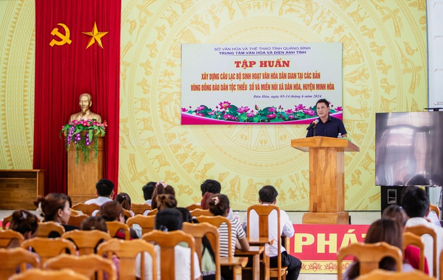 Xây dựng CLB sinh hoạt văn hóa dân gian vùng đồng bào dân tộc thiểu số