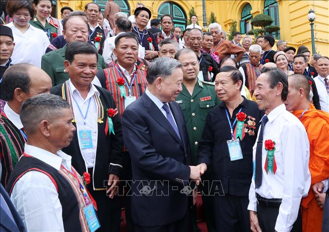 Chăm lo tốt hơn đời sống của đồng bào dân tộc thiểu số